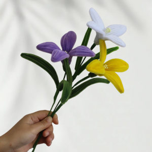12 PCS * Handmade Pipe Cleaner 4 Petals Lily Flower Green Leaves Artificial Simulation Flower Indoor Home Desktop Party Wedding Decor  - Multicolor