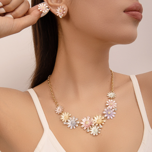 Women's Flower Necklace and Earrings Multicolour Wedding Jewelry Luxury Crystal Pearl Necklace /Earrings Ladies Jewelry Sets