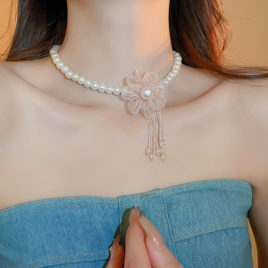 New White Pearl Flower Necklace Tassel Ladies Exquisite Clavicle Chain Necklace Jewelry for Ladies Gift - pink