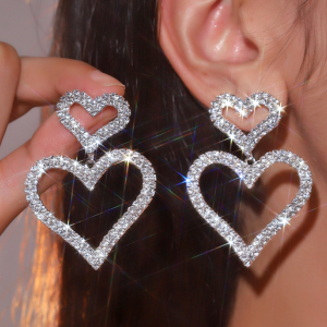 Sparkling Women's Cubic Zirconia Heart Stud Earrings Gorgeous Female Wedding Party Fashion Ear Piercing Accessories New Jewelry
