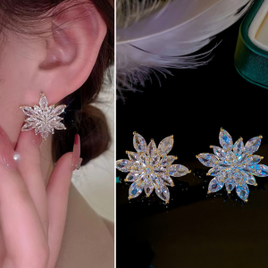 Imitation Snowflake Silver Stud Earrings for Women Round Wedding Party Ear Jewelry Wholesale