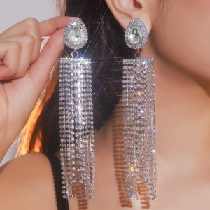 Sparkling Silver Women's Cubic Zirconia Heart Stud Earrings Gorgeous Female Wedding Party Fashion Ear Piercing Accessories New Jewelry
