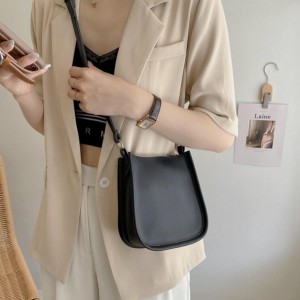 PU Leather Fashion Design Crossbody Bags For Women Summer Travel Shoulder Bags Large Capacity Handbags and Purse Armpit Hobo Bag