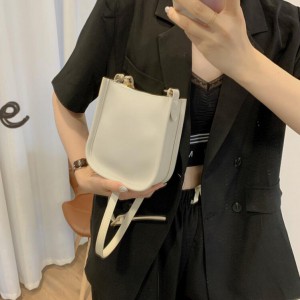 White PU Leather Fashion Design Crossbody Bags For Women Summer Travel Shoulder Bags Large Capacity Handbags and Purse Armpit Hobo Bag